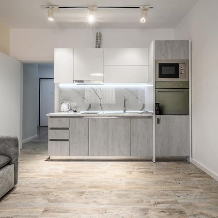 Miku Apartment-City Walk 1Bd Stylish Apartment ติรานา ภายนอก รูปภาพ