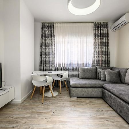 Miku Apartment-City Walk 1Bd Stylish Apartment ติรานา ภายนอก รูปภาพ