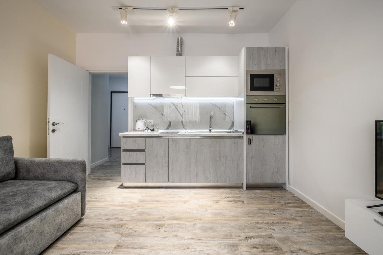 Miku Apartment-City Walk 1Bd Stylish Apartment ติรานา ภายนอก รูปภาพ