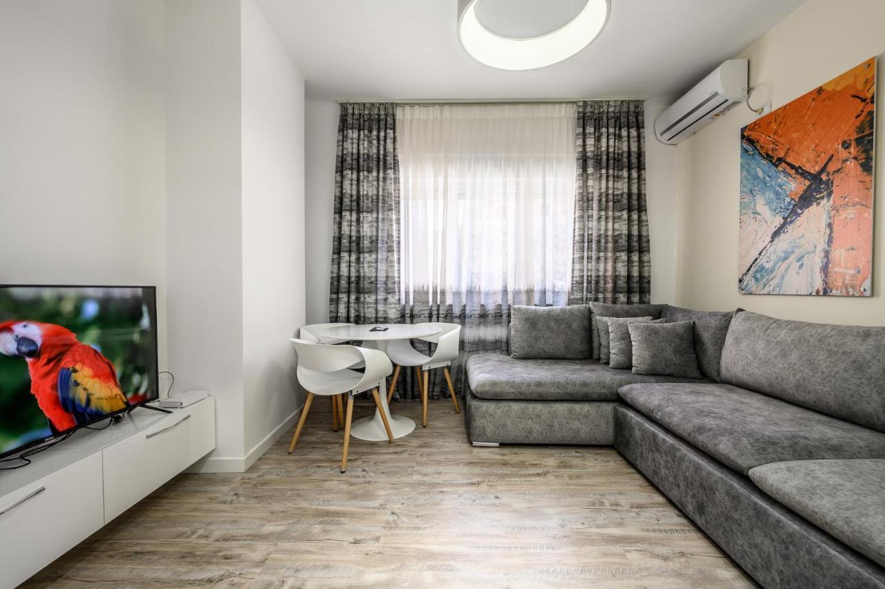 Miku Apartment-City Walk 1Bd Stylish Apartment ติรานา ภายนอก รูปภาพ