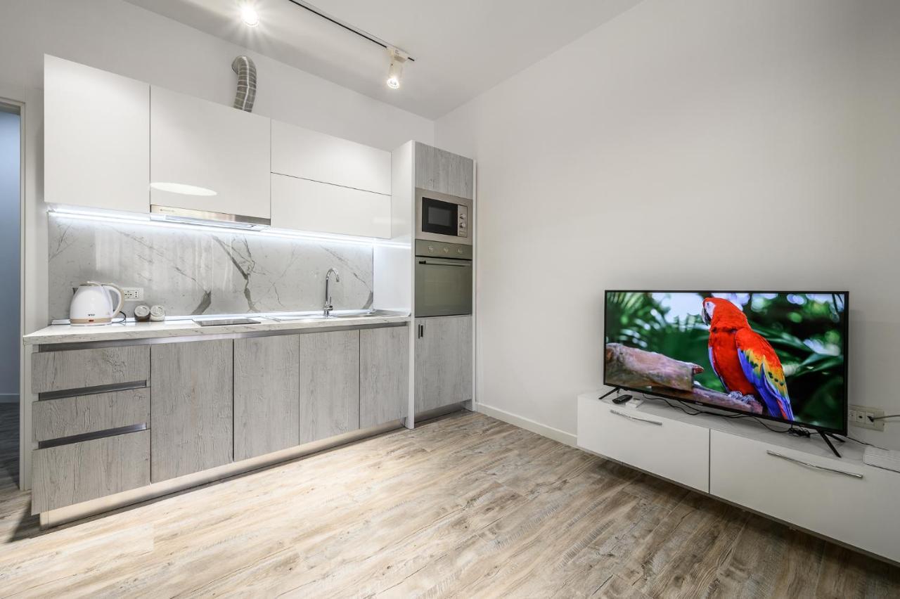 Miku Apartment-City Walk 1Bd Stylish Apartment ติรานา ภายนอก รูปภาพ