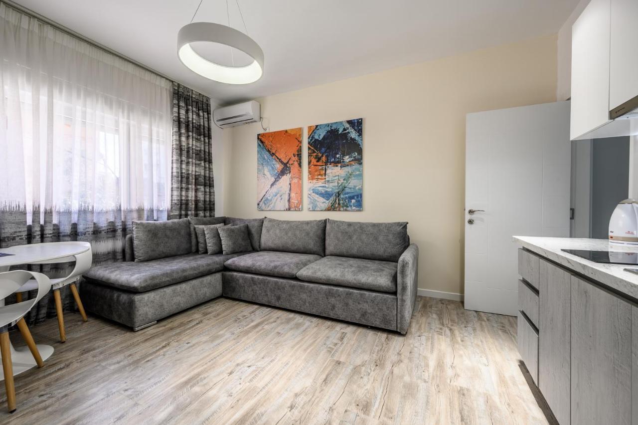 Miku Apartment-City Walk 1Bd Stylish Apartment ติรานา ภายนอก รูปภาพ