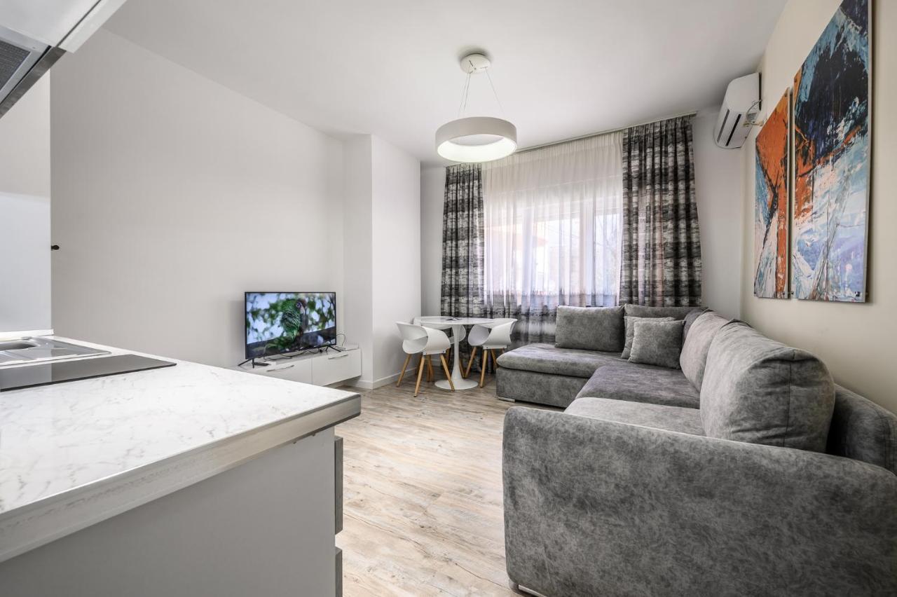 Miku Apartment-City Walk 1Bd Stylish Apartment ติรานา ภายนอก รูปภาพ