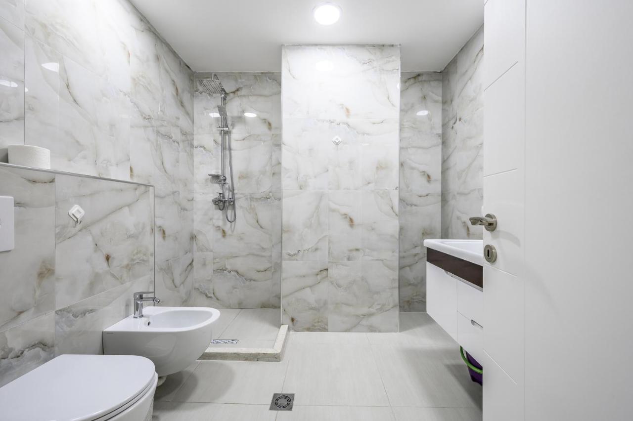Miku Apartment-City Walk 1Bd Stylish Apartment ติรานา ภายนอก รูปภาพ